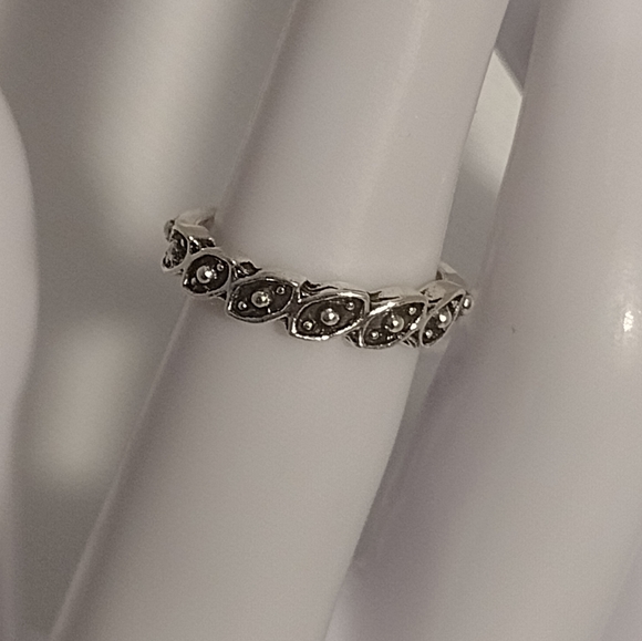 Bohemian Style Ring - Leaflet - Picture 1 of 6